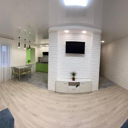 Suite Mira Avenue Center Двухкомнатная Квартира В Центре Возле Тц Цум Tjernihiv Exteriör bild
