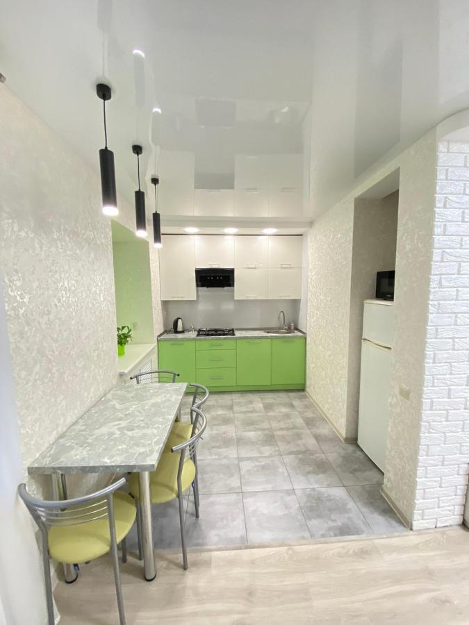 Suite Mira Avenue Center Двухкомнатная Квартира В Центре Возле Тц Цум Tjernihiv Exteriör bild