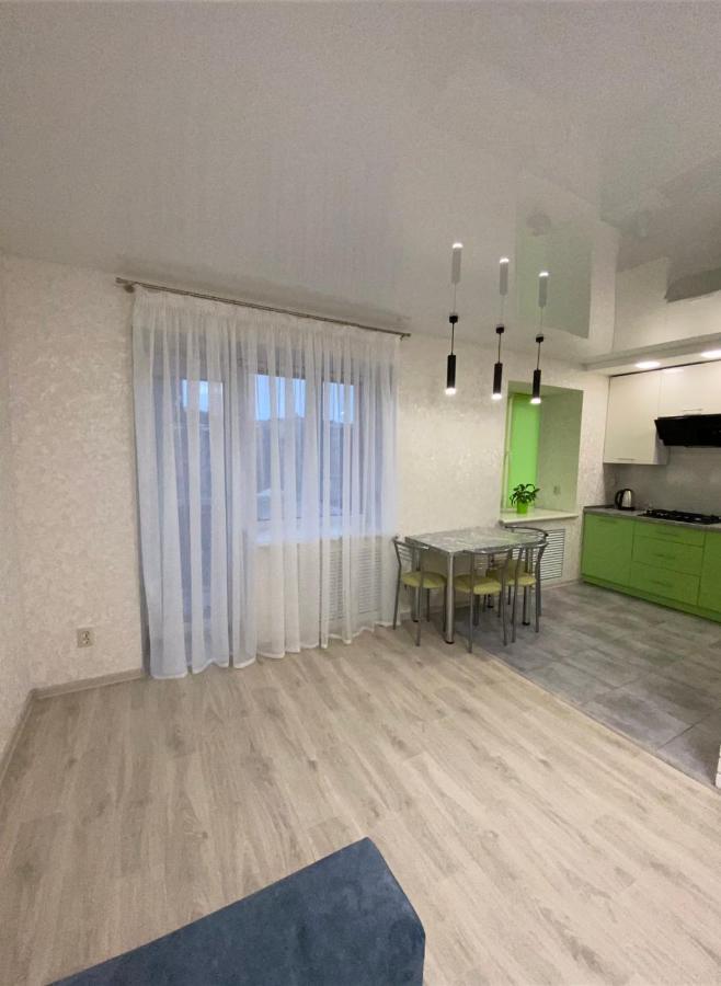 Suite Mira Avenue Center Двухкомнатная Квартира В Центре Возле Тц Цум Tjernihiv Exteriör bild