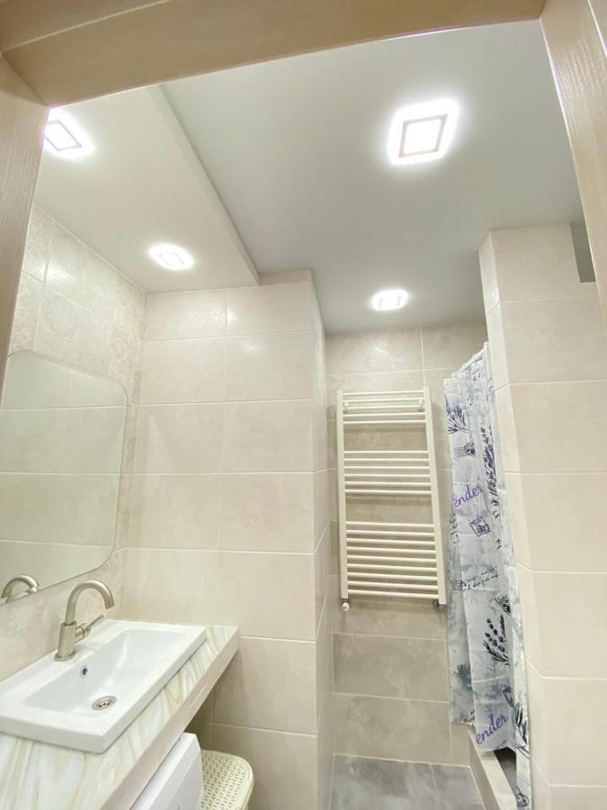 Suite Mira Avenue Center Двухкомнатная Квартира В Центре Возле Тц Цум Tjernihiv Exteriör bild